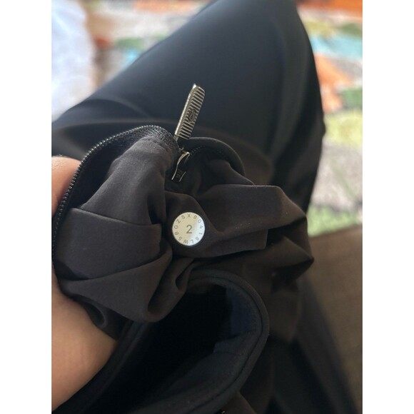 Lululemon On the Move pants Size 2 - Picture 12 of 12